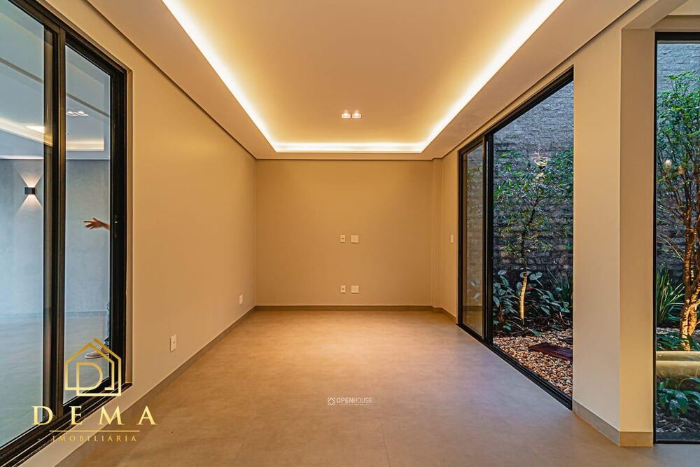 Casa à venda com 3 quartos, 175m² - Foto 4