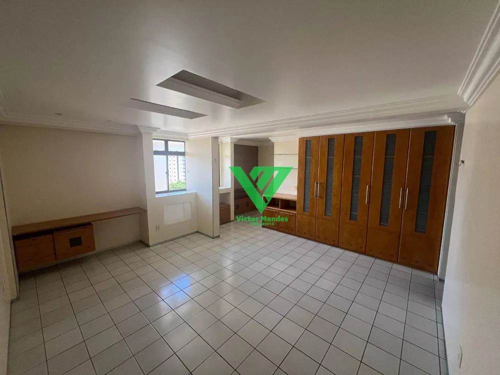 Apartamento à venda com 3 quartos, 145m² - Foto 2