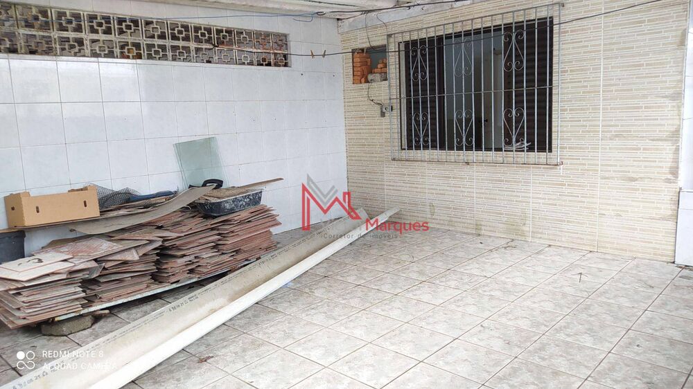 Casa à venda com 3 quartos, 180m² - Foto 1