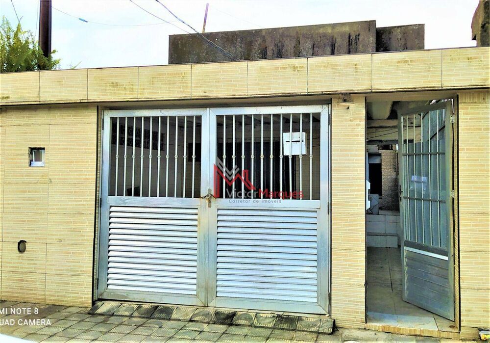 Casa à venda com 3 quartos, 180m² - Foto 2
