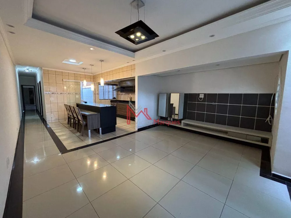 Casa, 3 quartos, 102 m² - Foto 1