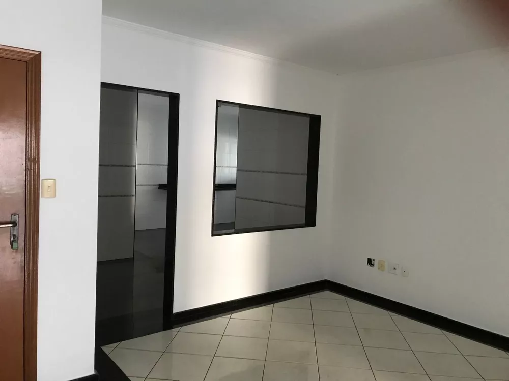 Apartamento à venda com 3 quartos, 170m² - Foto 2