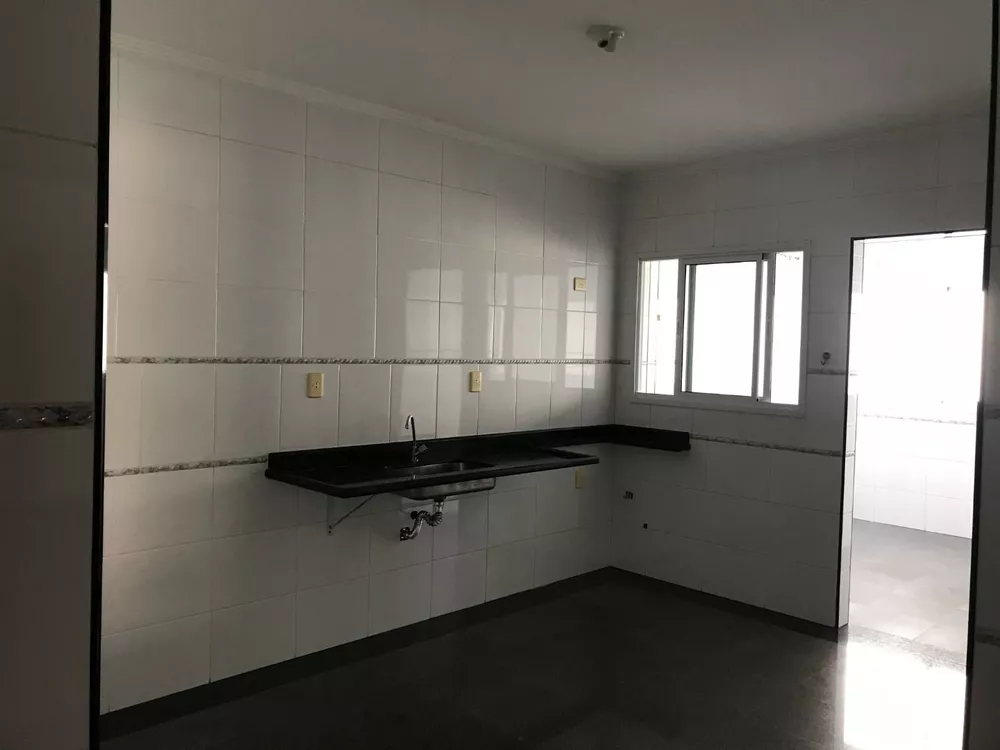 Apartamento à venda com 3 quartos, 170m² - Foto 4