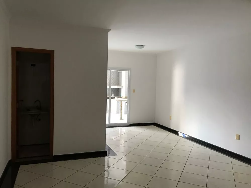 Apartamento à venda com 3 quartos, 170m² - Foto 1