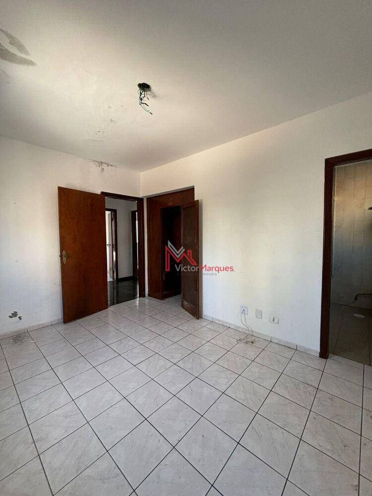 Cobertura para alugar com 3 quartos, 254m² - Foto 15