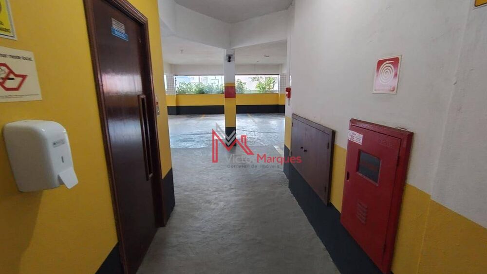 Apartamento à venda com 1 quarto, 45m² - Foto 11