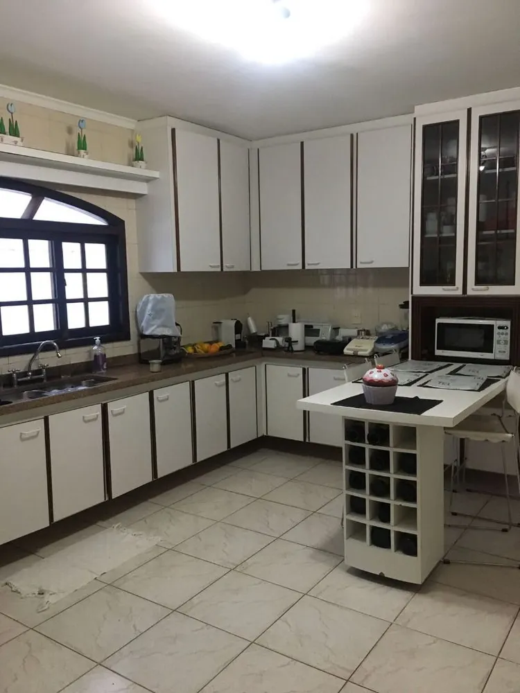 Sobrado, 3 quartos, 259 m² - Foto 4
