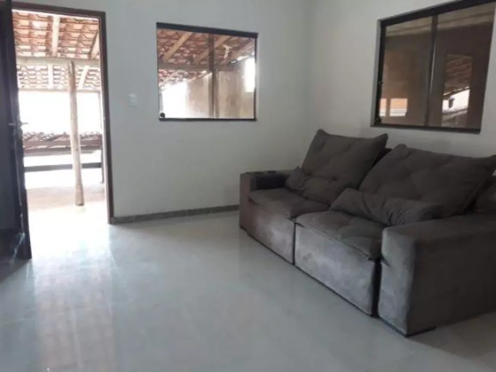 Casa à venda com 3 quartos, 300m² - Foto 2