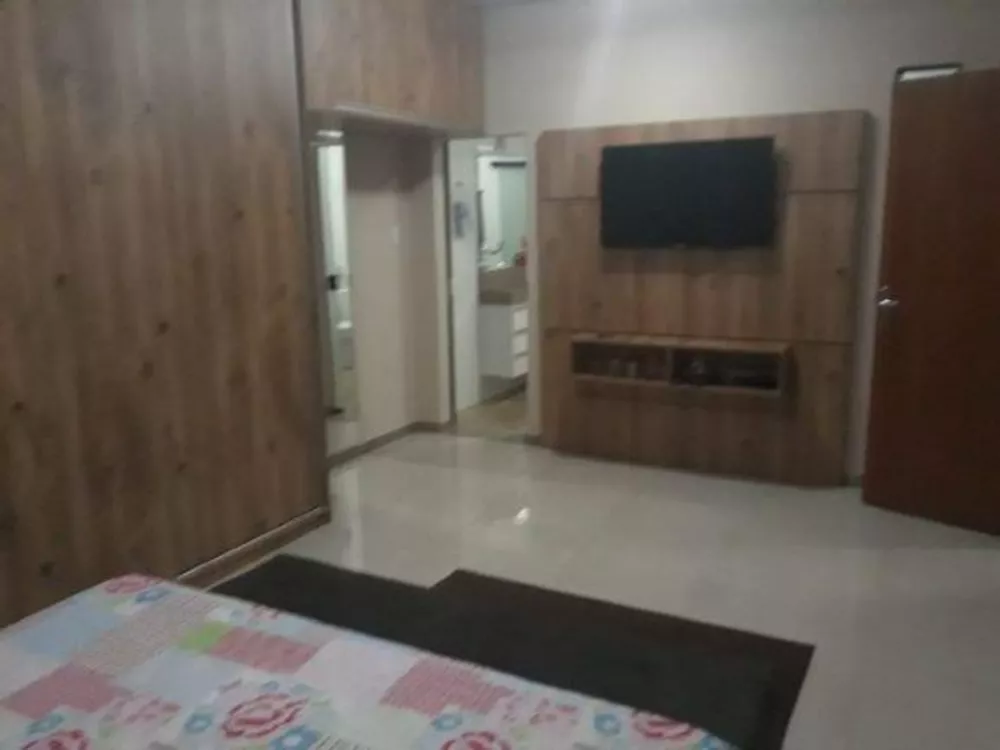 Casa à venda com 3 quartos, 300m² - Foto 7