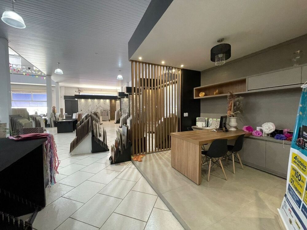 Depósito-Galpão, 1296 m² - Foto 1