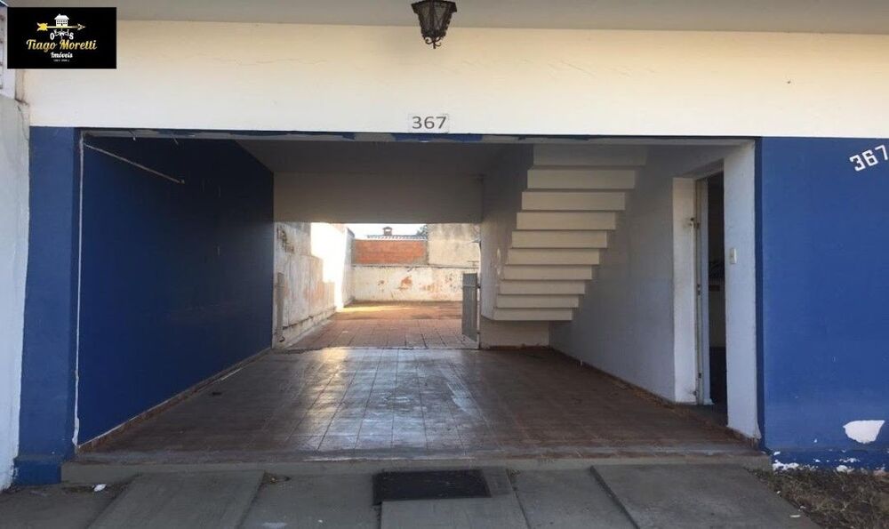 Casa à venda com 3 quartos, 300m² - Foto 2