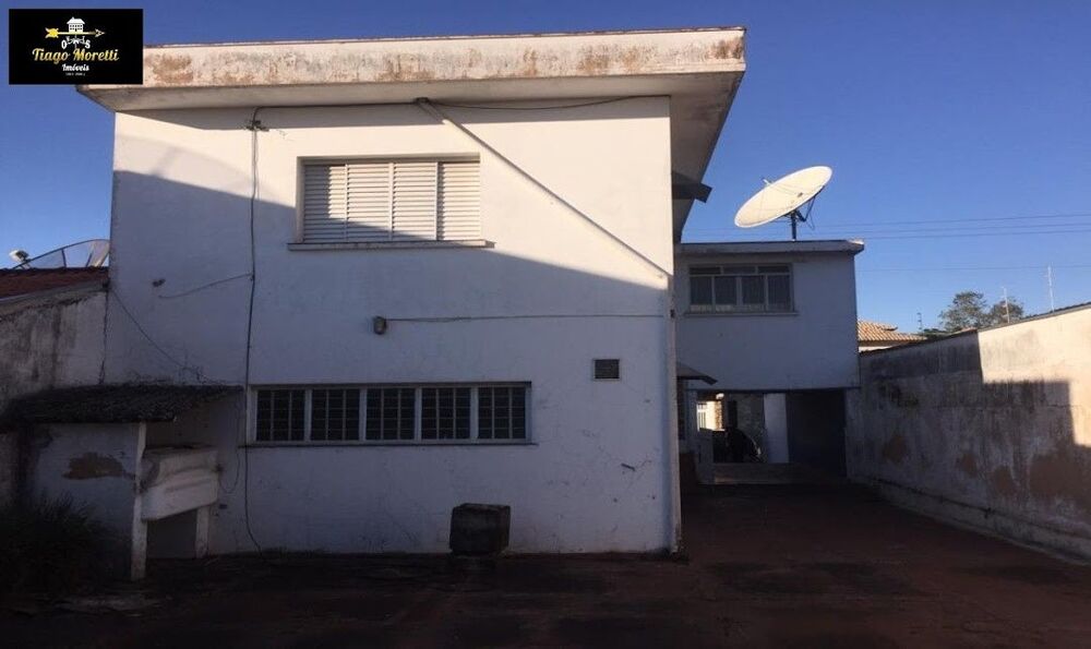 Casa à venda com 3 quartos, 300m² - Foto 3