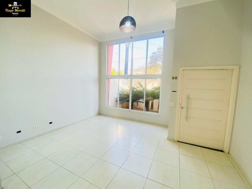 Casa à venda com 3 quartos, 250m² - Foto 2