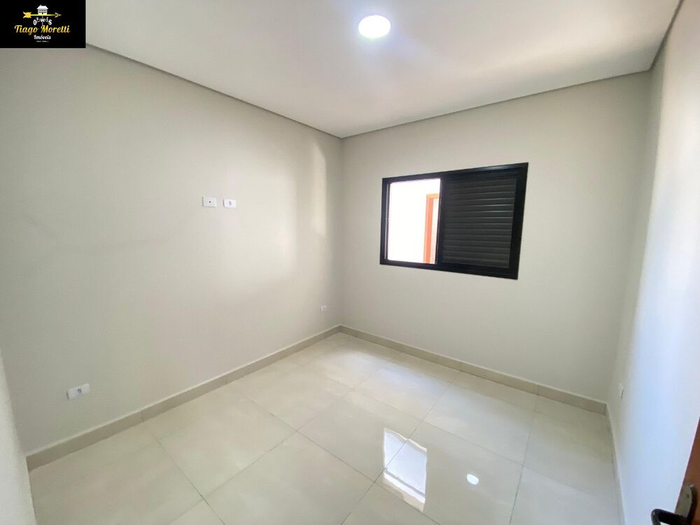Casa à venda com 3 quartos, 250m² - Foto 2