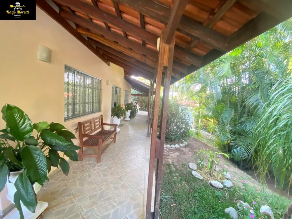 Chácara, 3 quartos, 1560 m² - Foto 1