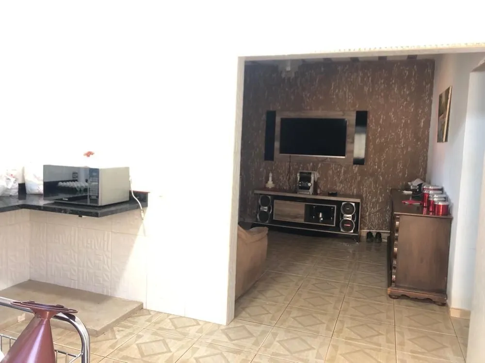 Chácara, 3 quartos, 700 m² - Foto 2