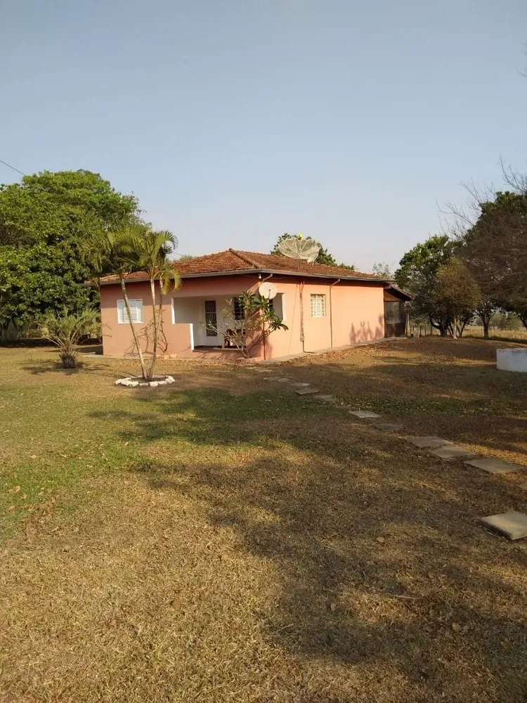 Sítio, 1 quarto, 92 hectares - Foto 1