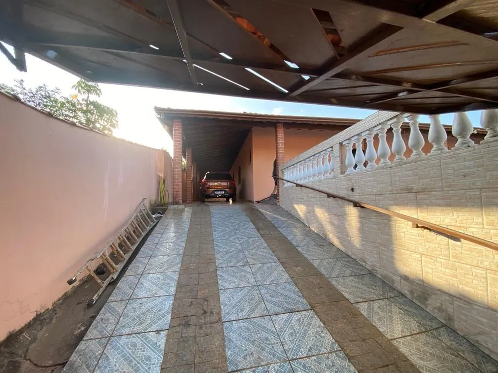 Chácara, 4 quartos, 1020 m² - Foto 2