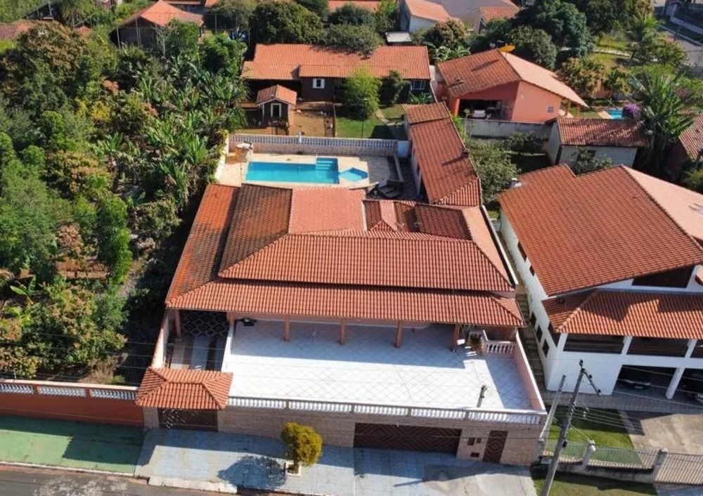 Chácara, 4 quartos, 1020 m² - Foto 1