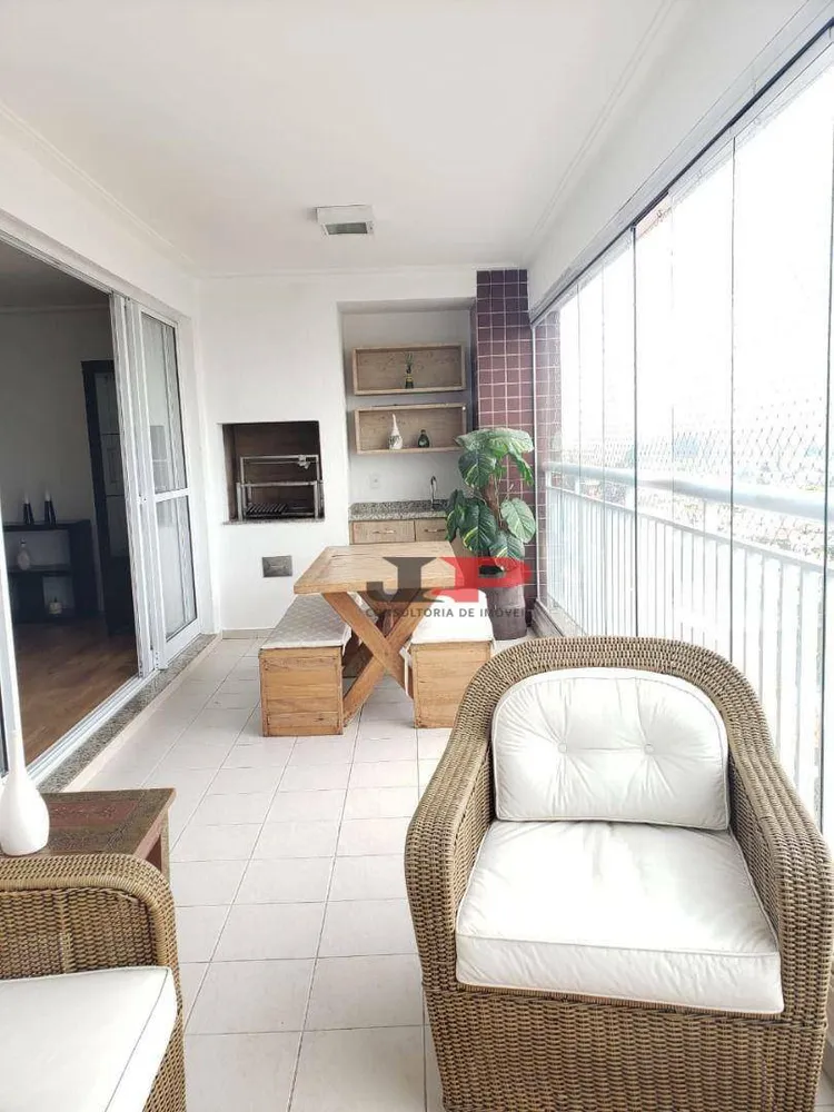 Apartamento, 3 quartos, 140 m² - Foto 1