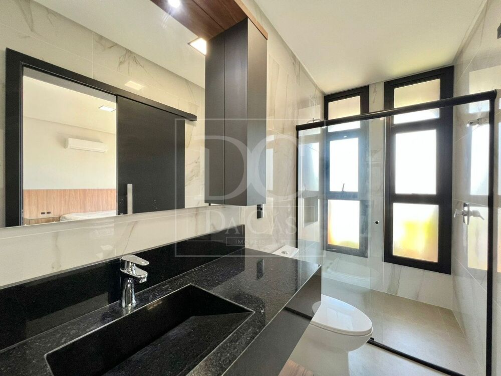 Casa de Condomínio à venda com 4 quartos, 251m² - Foto 4