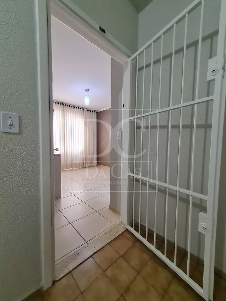 Apartamento à venda com 2 quartos, 62m² - Foto 2