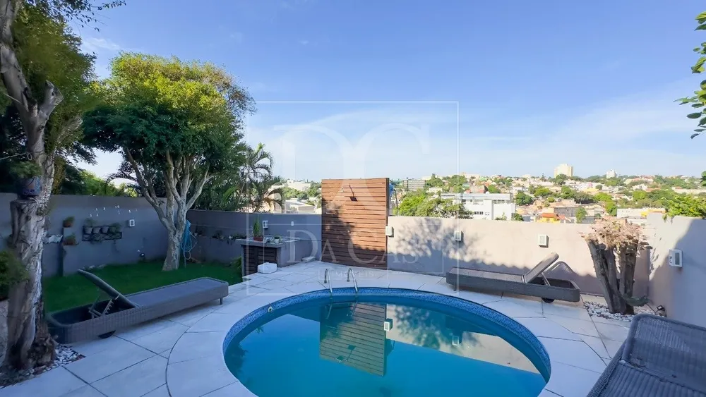 Casa, 3 quartos, 263 m² - Foto 1