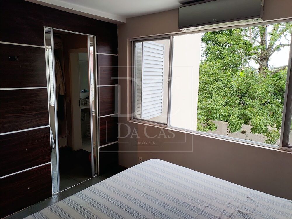 Casa à venda com 4 quartos, 166m² - Foto 3
