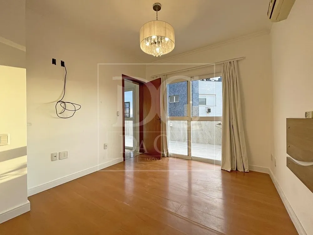 Cobertura, 4 quartos, 228 m² - Foto 2