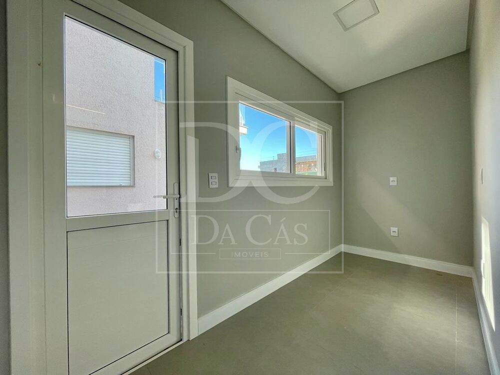 Casa, 4 quartos, 224 m² - Foto 2