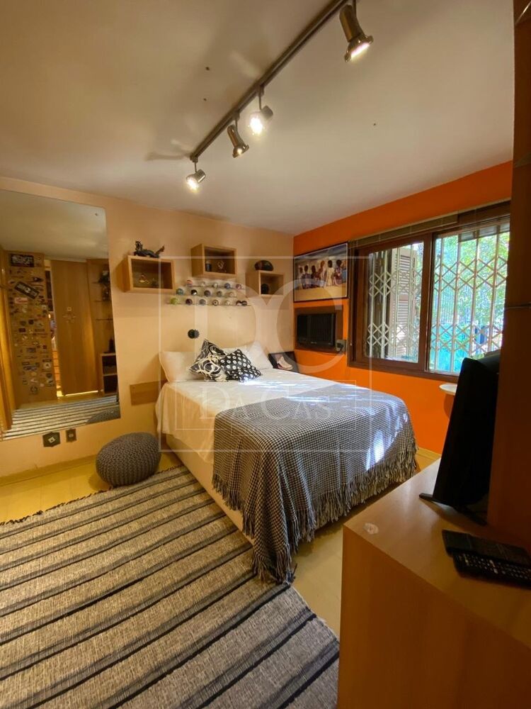Casa à venda com 3 quartos, 278m² - Foto 5