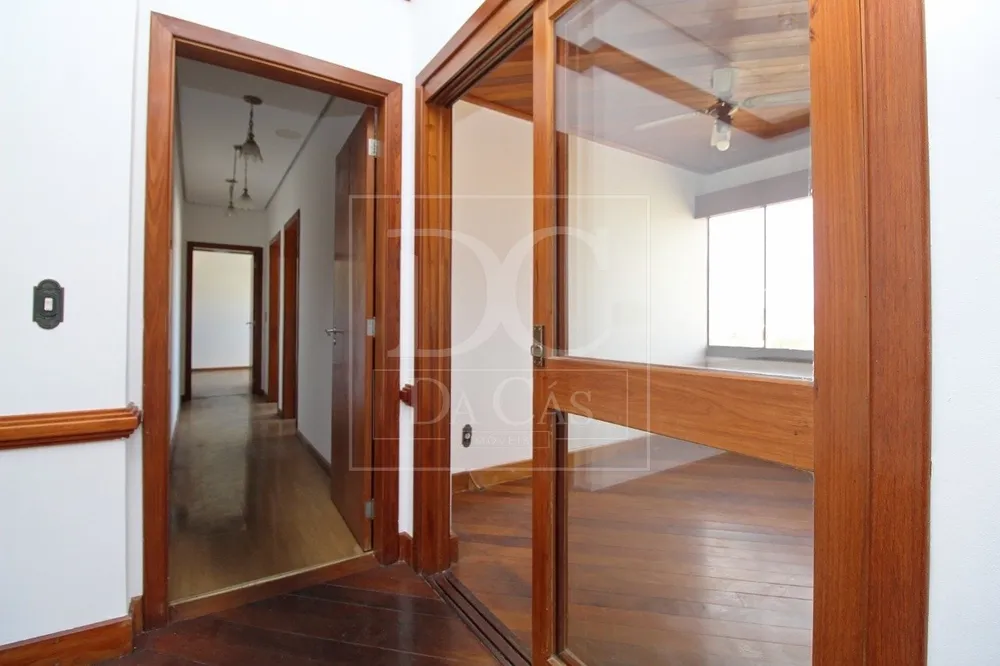 Cobertura, 3 quartos, 233 m² - Foto 4