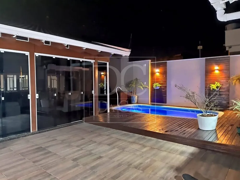 Casa, 3 quartos, 260 m² - Foto 1