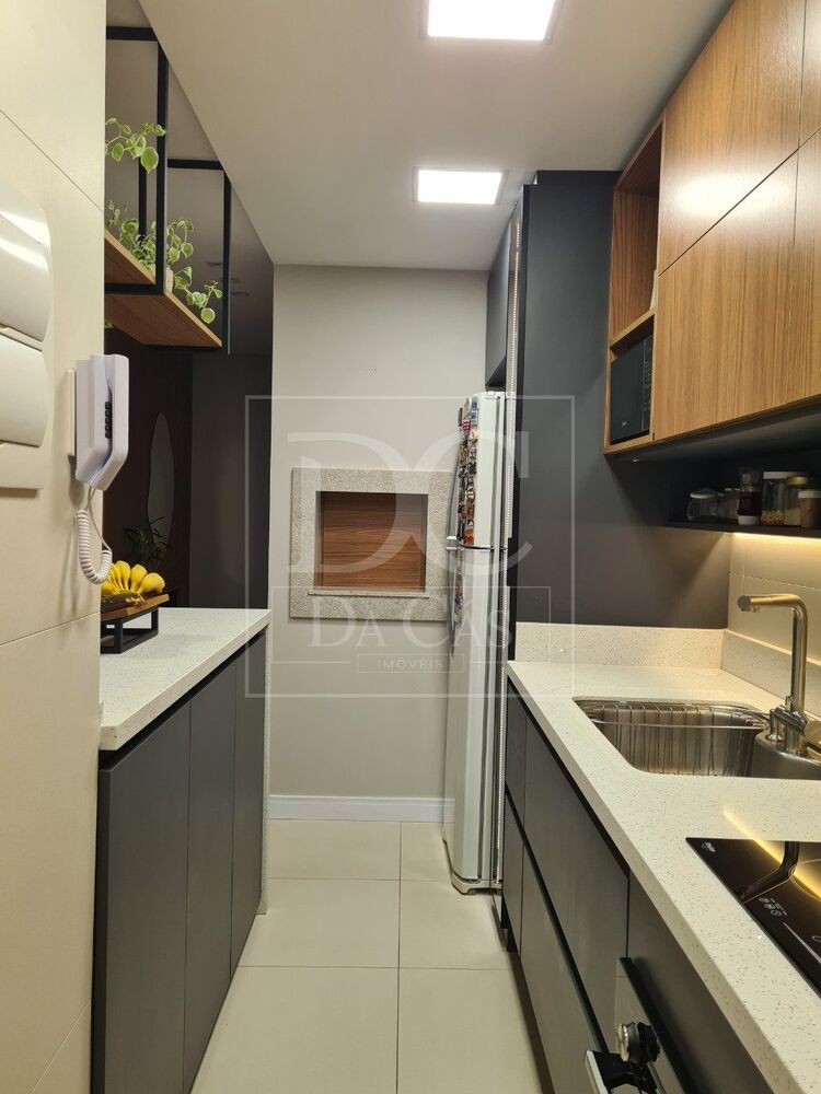 Apartamento à venda com 2 quartos, 64m² - Foto 3