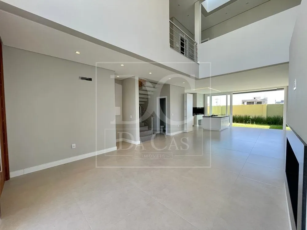 Casa, 4 quartos, 224 m² - Foto 2