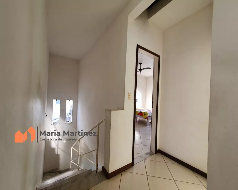 Casa à venda com 4 quartos, 200m² - Foto 6