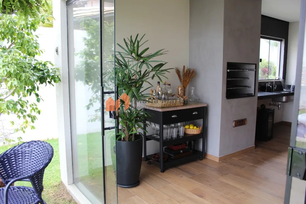 Casa, 6 quartos, 250 m² - Foto 2