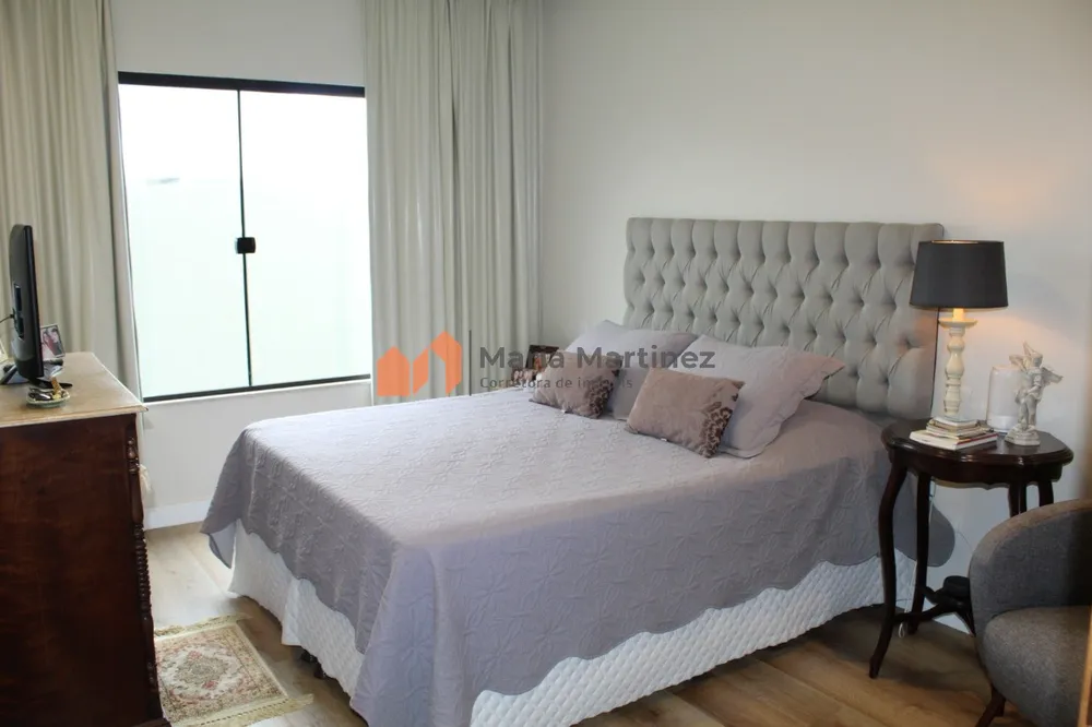 Casa, 6 quartos, 250 m² - Foto 7