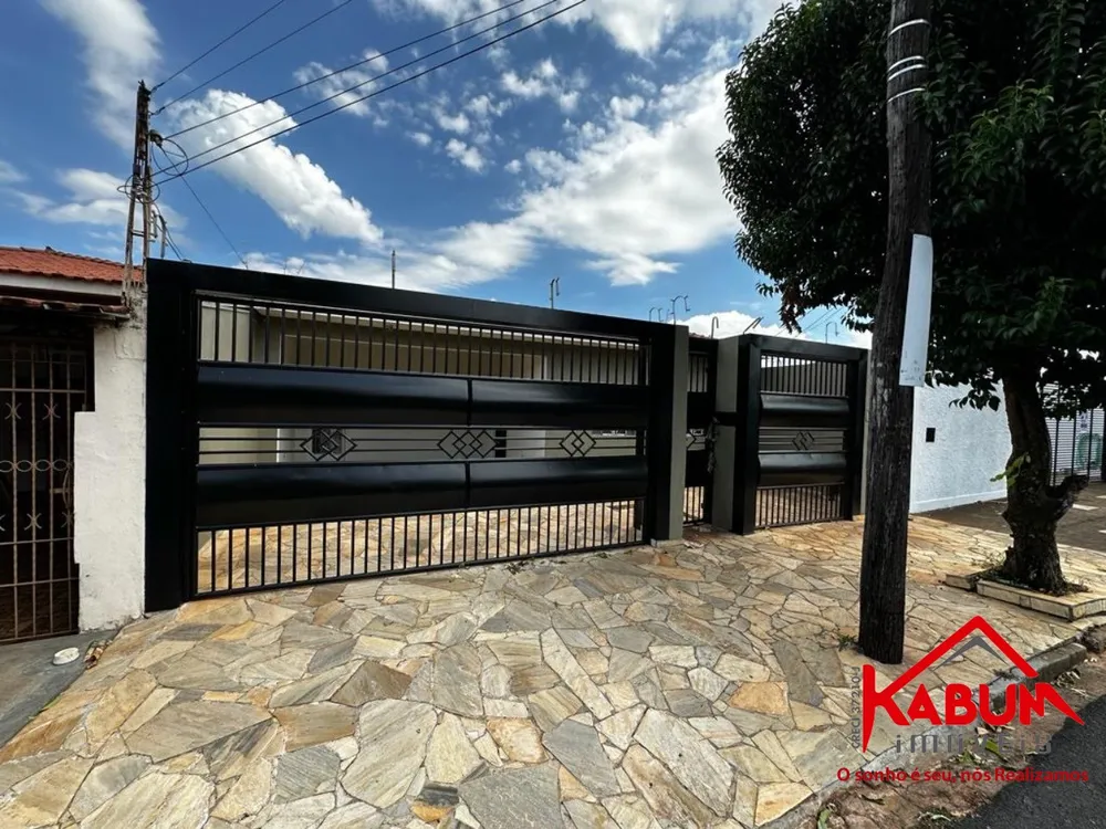 Casa, 3 quartos, 200 m² - Foto 1