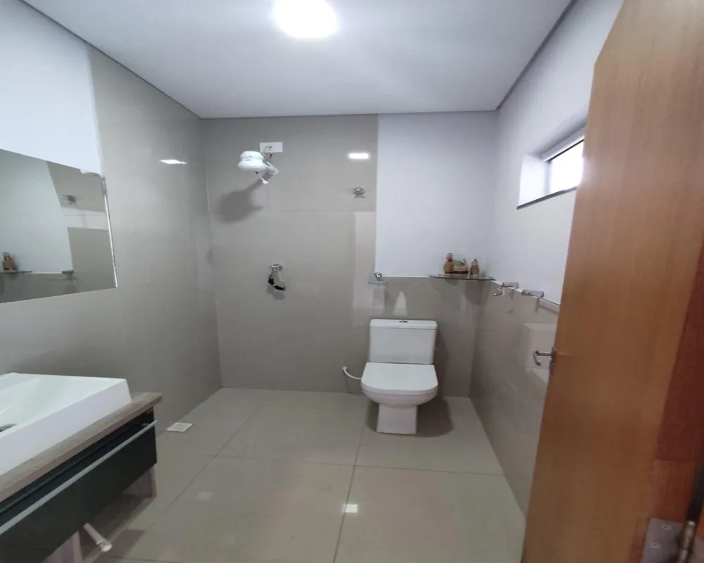 Casa, 3 quartos, 192 m² - Foto 2