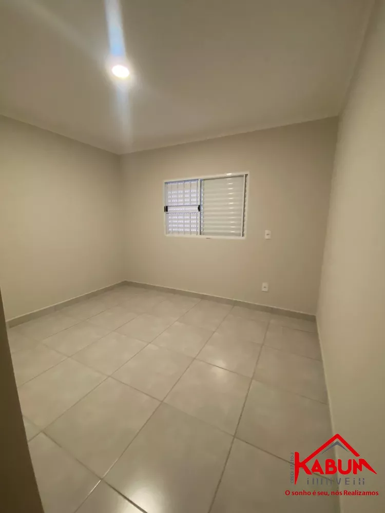 Casa à venda com 2 quartos, 140m² - Foto 4