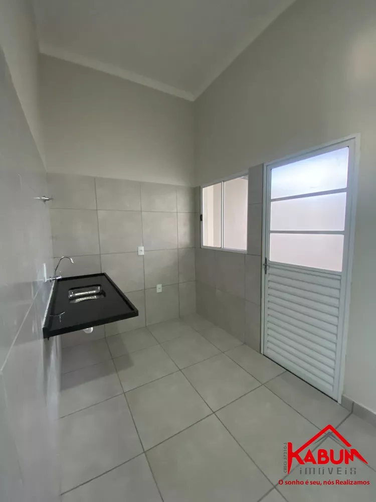 Casa à venda com 2 quartos, 140m² - Foto 3