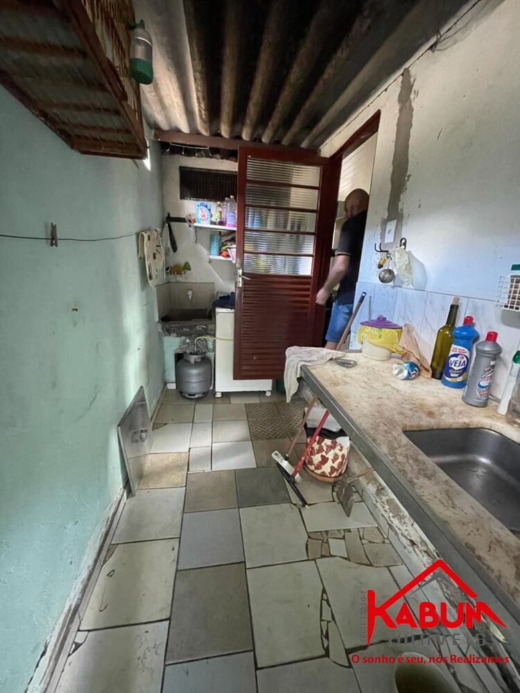Casa à venda com 3 quartos - Foto 1