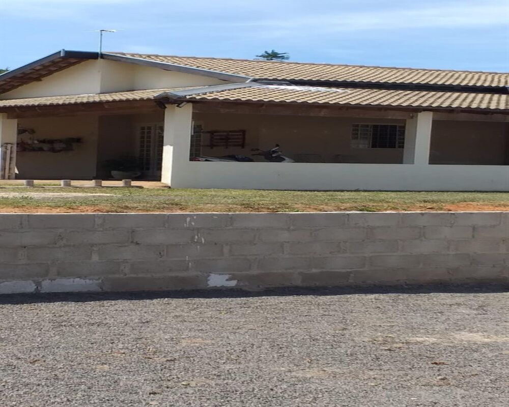 Chácara, 3 quartos, 2200 m² - Foto 1