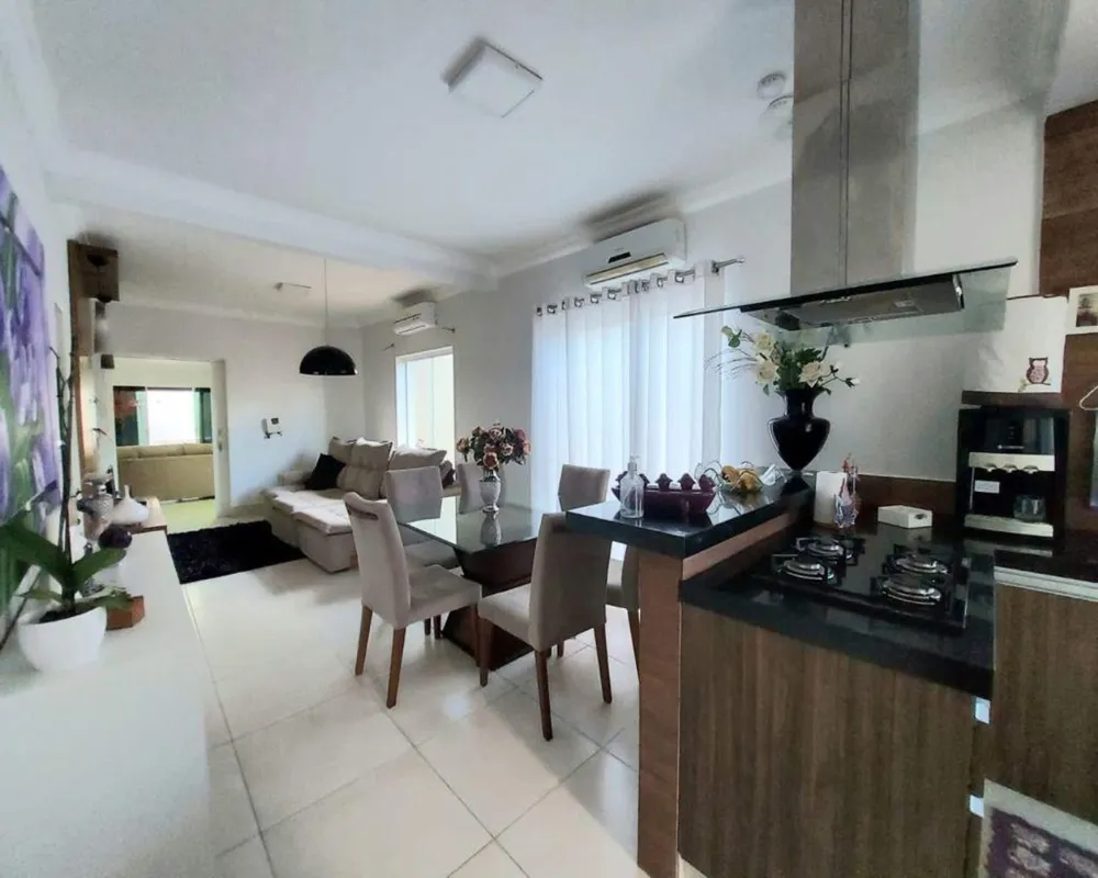 Casa, 3 quartos, 260 m² - Foto 1