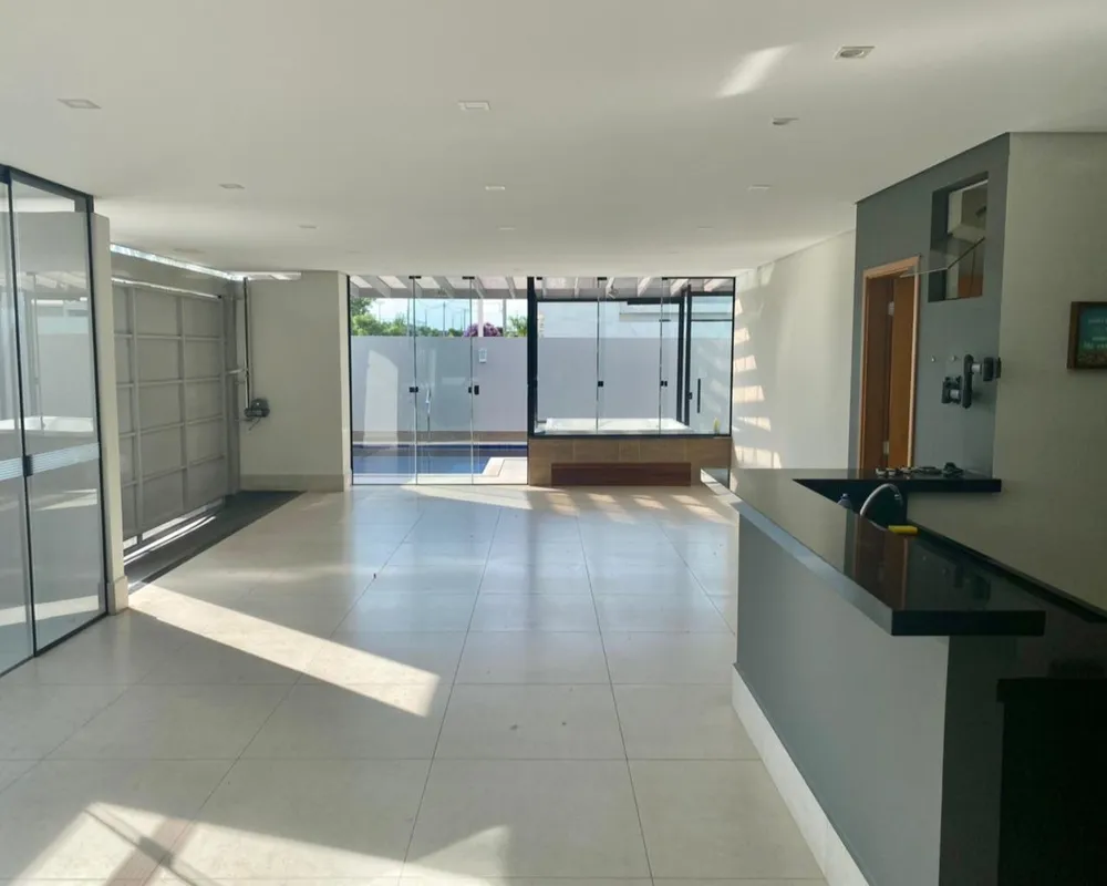 Casa, 4 quartos, 280 m² - Foto 1