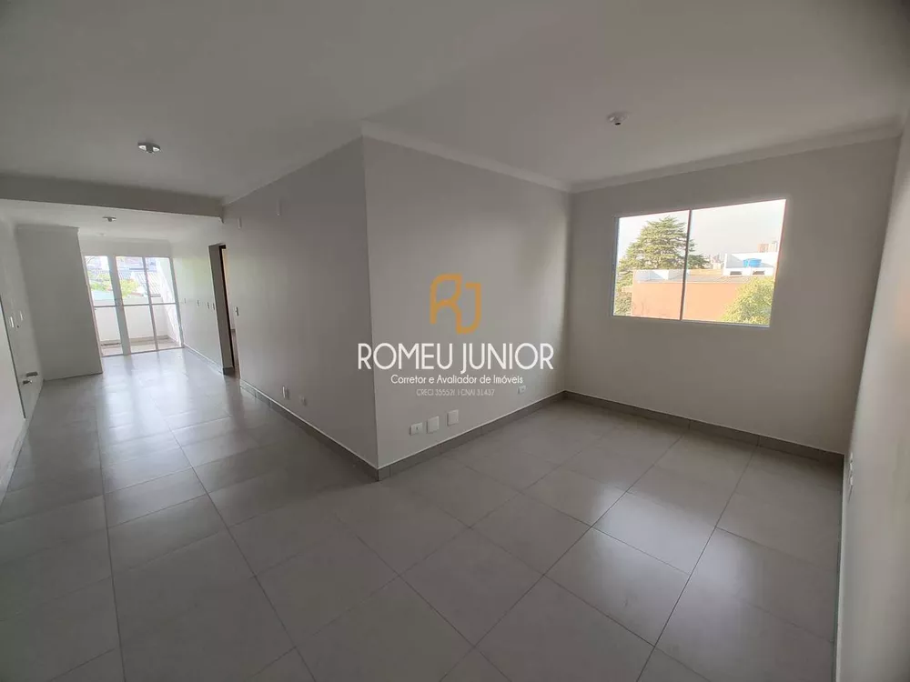 Apartamento à venda com 2 quartos, 79m² - Foto 2