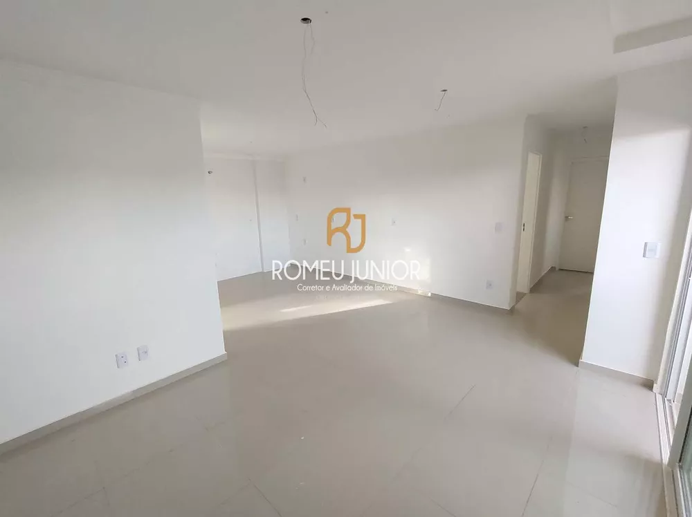 Apartamento à venda com 3 quartos, 94m² - Foto 2