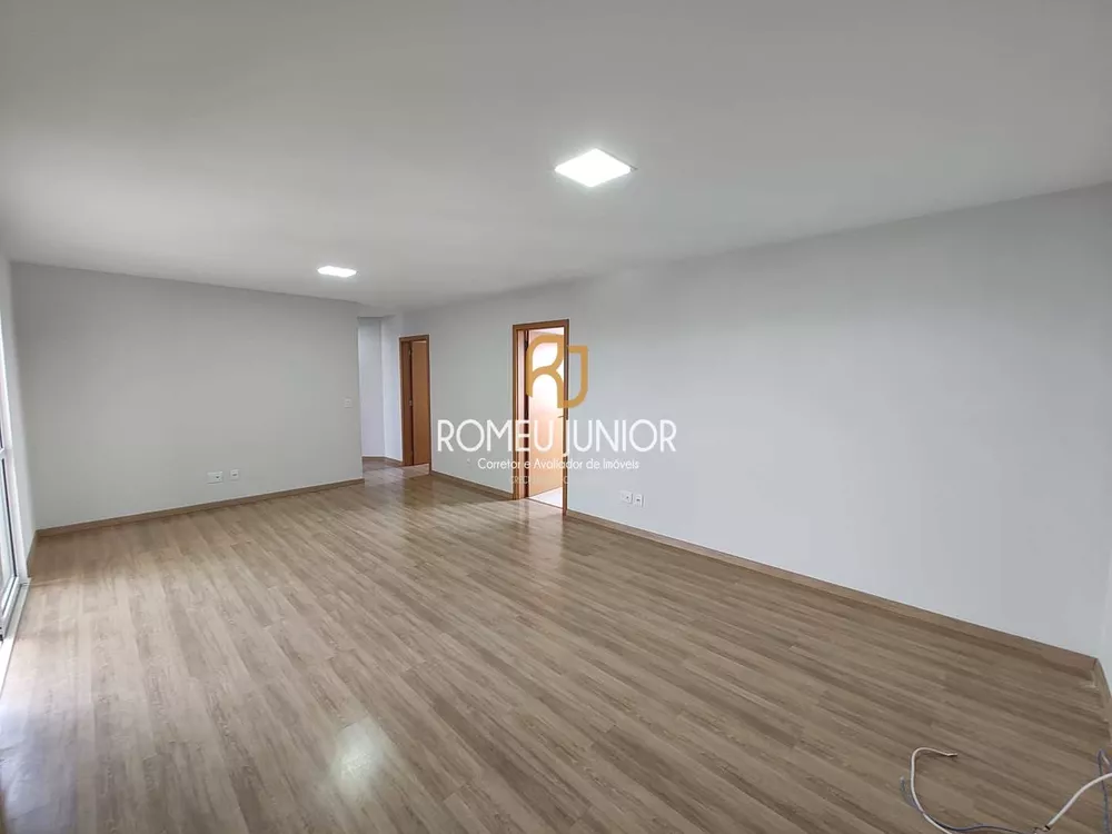 Apartamento à venda com 3 quartos, 103m² - Foto 2