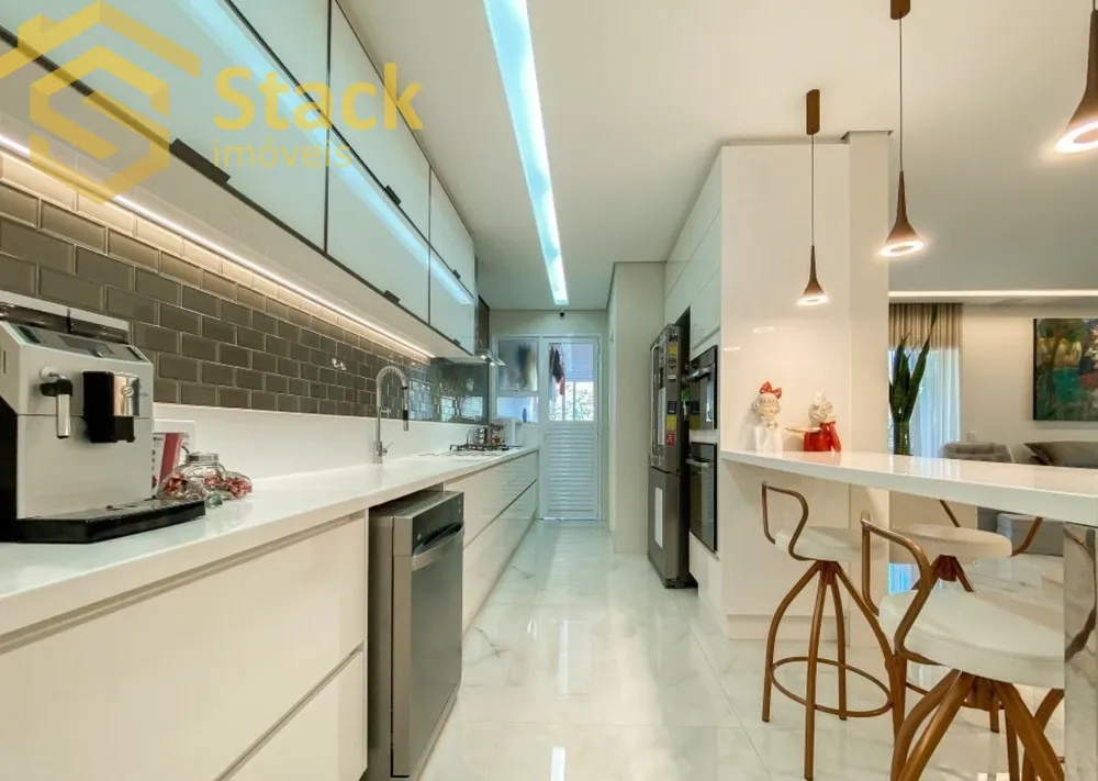 Apartamento, 3 quartos, 160 m² - Foto 1